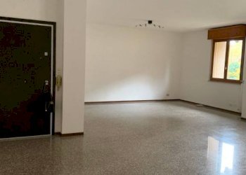 Salone - Appartamento via Bruno Parisio, 28, Bologna (zona Murri) - foto 2