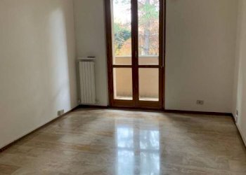 Camera da letto - Appartamento via Bruno Parisio, 28, Bologna (zona Murri) - foto 8