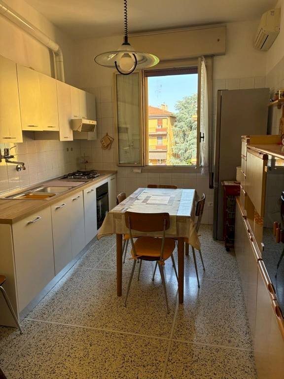 Cucina - Appartamento via della Foscherara, 2, Bologna (zona Mazzini) - foto 1