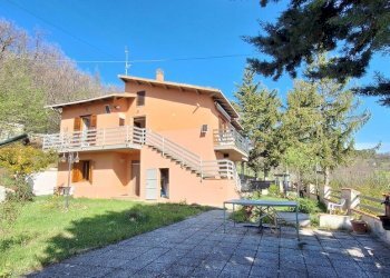 2.jpg - Casa indipendente Civitella Casanova - foto 2