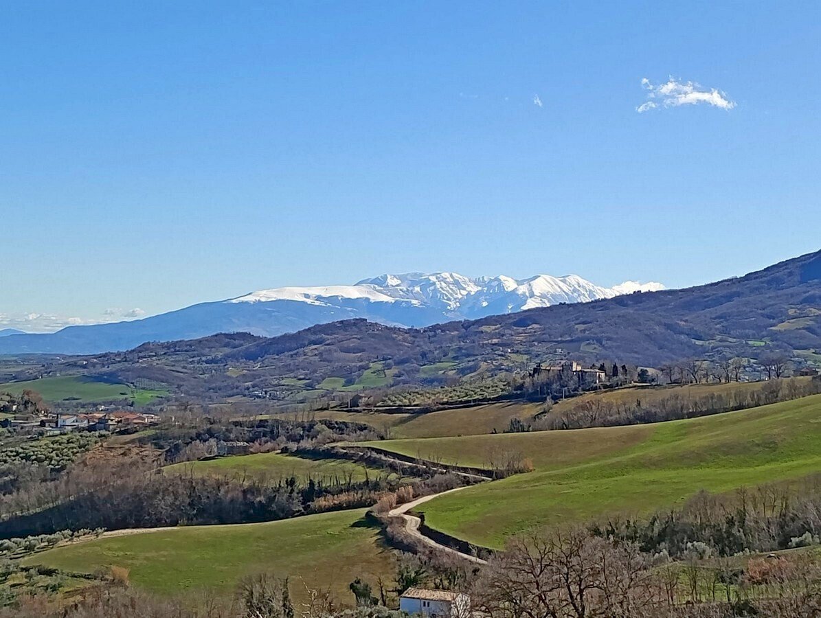 1.jpg - Casa indipendente Farindola - foto 1