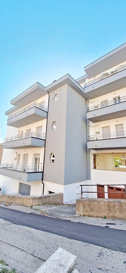 1.jpg - Four-room apartment Penne - photo 1