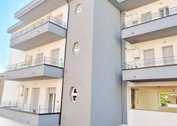 1.jpg - Four-room apartment Penne - photo 1