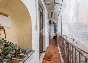 Three-room apartment Via Antonio Fontanesi, Torino (neighborhood Vanchiglietta) - photo 4