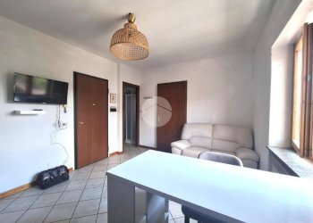 Two-room apartment Via Circonvallazione, Romano Canavese - photo 4