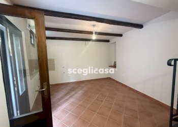 Foto 2 - Stabile - Palazzo Via castello
 
27, Carini - foto 2