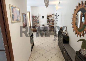 Hall / corridoio - Four-room apartment via Monte resegone
 
10, Agrate Brianza - photo 2