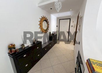 Hall / corridoio - Four-room apartment via Monte resegone
 
10, Agrate Brianza - photo 3