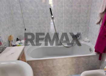 Bagno - Four-room apartment via Monte resegone
 
10, Agrate Brianza - photo 18