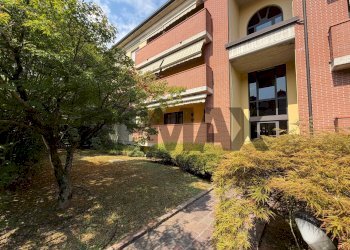 Edificio all\'aperto - Four-room apartment via Monte resegone
 
10, Agrate Brianza - photo 51