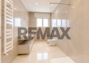 Bagno - Three-room apartment Via Ospedale Di Venere
 
109, Bari - photo 6