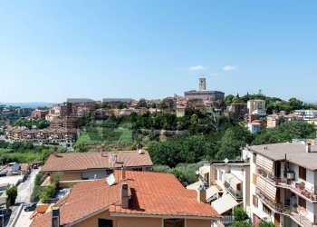 Edificio all\'aperto - Three-room apartment Via San Matteo
 
60, Monterotondo - photo 1