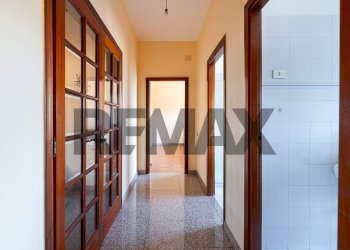 Hall / corridoio - Three-room apartment Via San Matteo
 
60, Monterotondo - photo 14