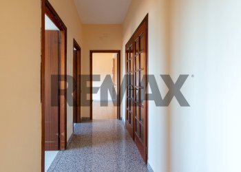 Hall / corridoio - Three-room apartment Via San Matteo
 
60, Monterotondo - photo 19