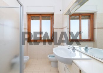 Bagno - Three-room apartment Via San Matteo
 
60, Monterotondo - photo 24