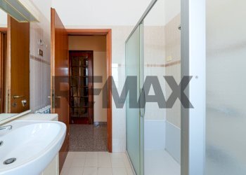 Bagno - Three-room apartment Via San Matteo
 
60, Monterotondo - photo 25