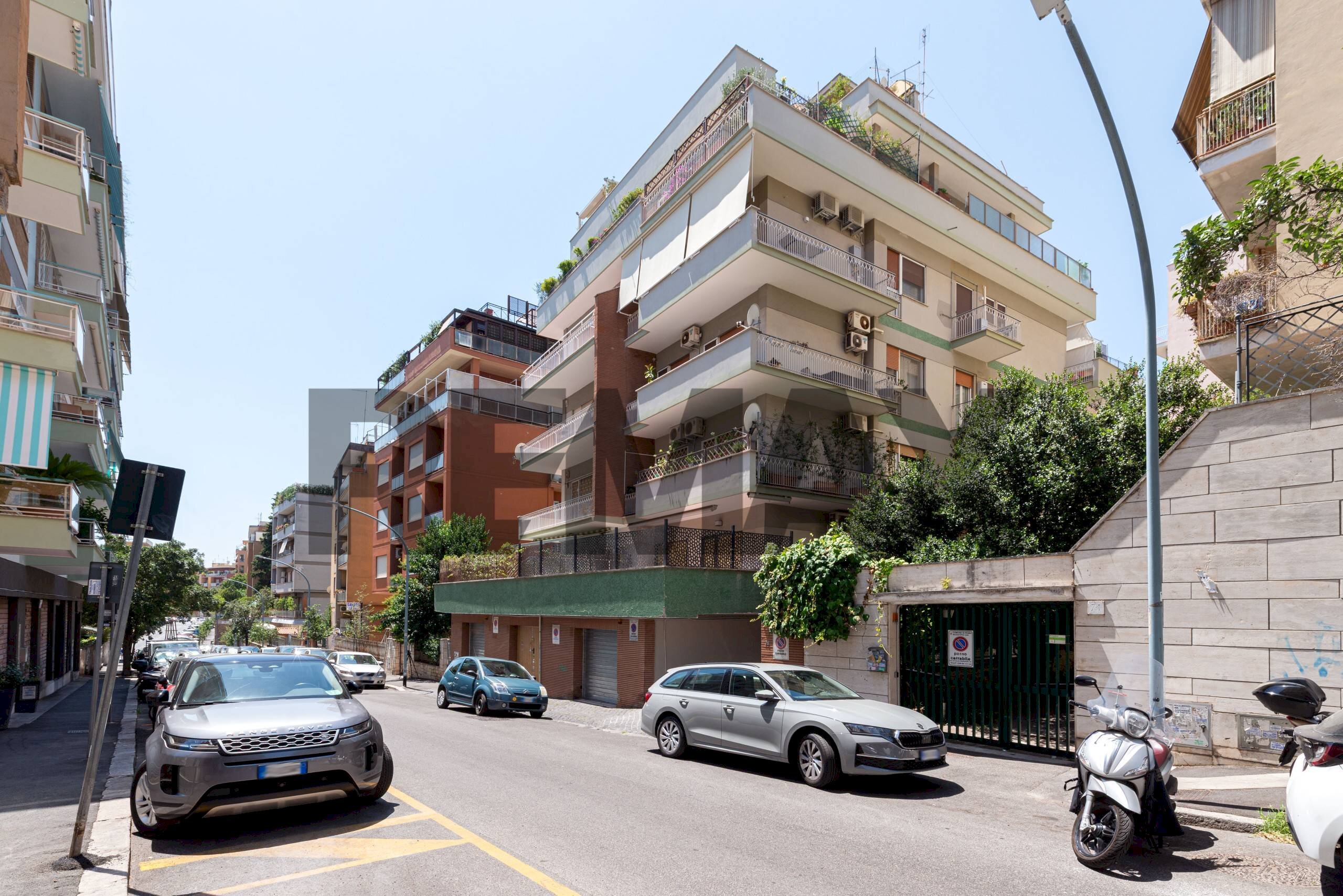 Edificio all\'aperto - Trilocale VIA ATTILIO FRIGGERI
 
82, Roma - foto 1