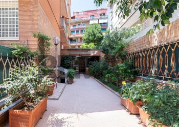 Edificio all\'aperto - Trilocale VIA ATTILIO FRIGGERI
82, Roma - foto 2