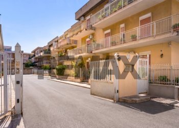 Edificio all\'aperto - Quadrilocale Via Buzzanca
 
32, Palermo - foto 1