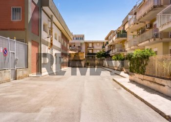 Edificio all\'aperto - Quadrilocale Via Buzzanca
 
32, Palermo - foto 4