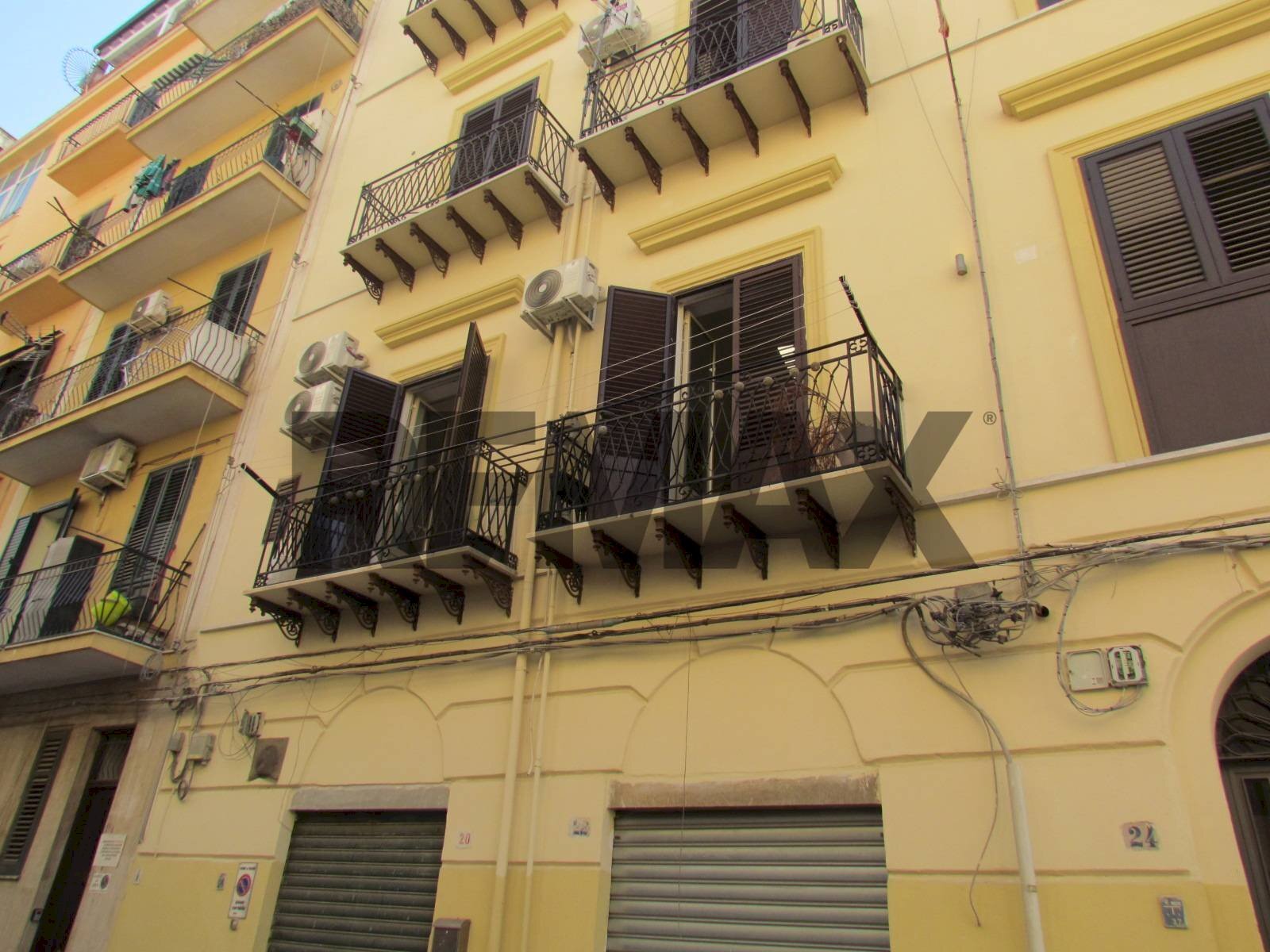 Edificio all\'aperto - Four-room apartment Via Ugo Bassi
24, Palermo - photo 2