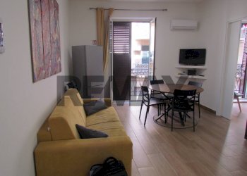 Sala da pranzo - Quadrilocale Via Ugo Bassi
 
24, Palermo - foto 6