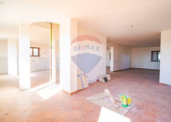 Stanza vuota - Villa Via Sandro Pertini
 
94, Viagrande - foto 14