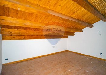 Stanza vuota - Villa Via Sandro Pertini
 
94, Viagrande - foto 24