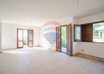 Stanza vuota - Villa Via Sandro Pertini
 
94, Viagrande - foto 43