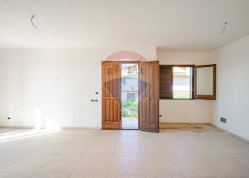 Stanza vuota - Villa Via Sandro Pertini
 
94, Viagrande - foto 44