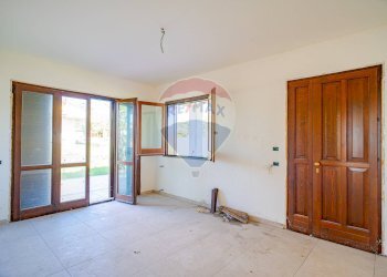 Stanza vuota - Villa Via Sandro Pertini
 
94, Viagrande - foto 47