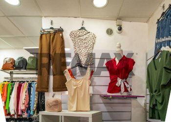 Cabina armadio - Negozio Corso Savoia
90, Acireale - foto 15