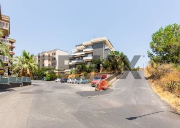 Edificio all\'aperto - Quadrilocale VIA DOMENICO SANFILIPPO
 
1, Catania - foto 50