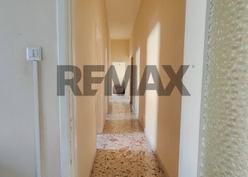 Hall / corridoio - Trilocale Stradale San Giorgio
 
88, Catania - foto 31