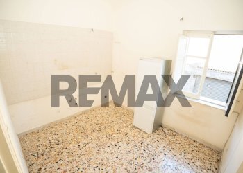 Stanza vuota - Trilocale Stradale San Giorgio
 
88, Catania - foto 32
