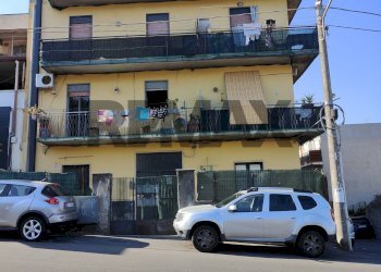 Edificio all\'aperto - Trilocale Stradale San Giorgio
 
88, Catania - foto 2