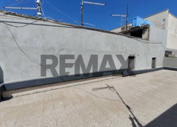 Terrazza - Trilocale Stradale San Giorgio
 
88, Catania - foto 35