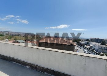 Terrazza - Trilocale Stradale San Giorgio
 
88, Catania - foto 37