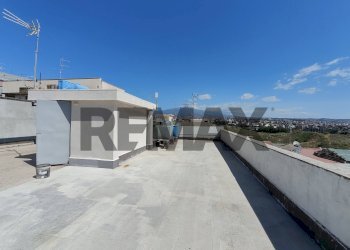 Terrazza - Trilocale Stradale San Giorgio
 
88, Catania - foto 38