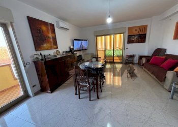 Sala da pranzo - Apartment Via Giuseppe Mazzini
 
snc, Nizza di Sicilia - photo 7