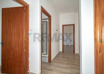 Hall / corridoio - Trilocale Via Emanuele Bellia
 
128, Paterno - foto 6