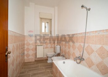 Bagno - Trilocale Via Emanuele Bellia
 
128, Paterno - foto 8