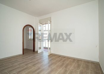 Stanza vuota - Trilocale Via Emanuele Bellia
 
128, Paterno - foto 10