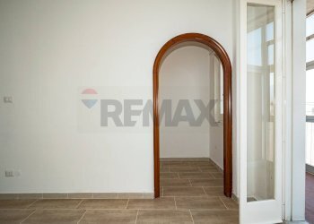 Hall / corridoio - Trilocale Via Emanuele Bellia
 
128, Paterno - foto 11
