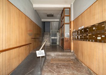 Ricezione / Lobby - Trilocale Via Emanuele Bellia
 
128, Paterno - foto 14