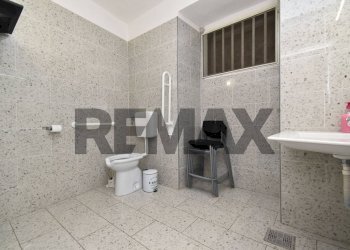Bagno - Commercial Activity Via Riccardo da Lentini
9, Catania - photo 26