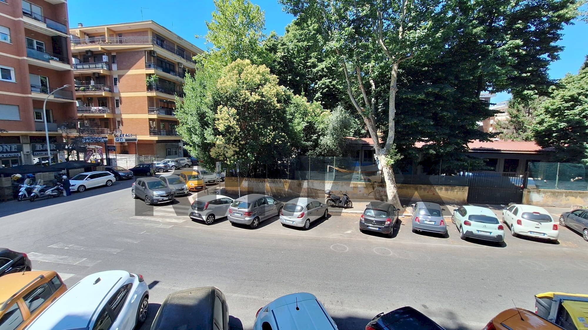 Edificio all\'aperto - Bilocale Via Roiti
52, Roma - foto 2