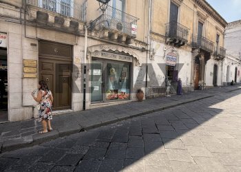 Edificio all\'aperto - Appartamento Corso Italia
 
147, Giarre - foto 7