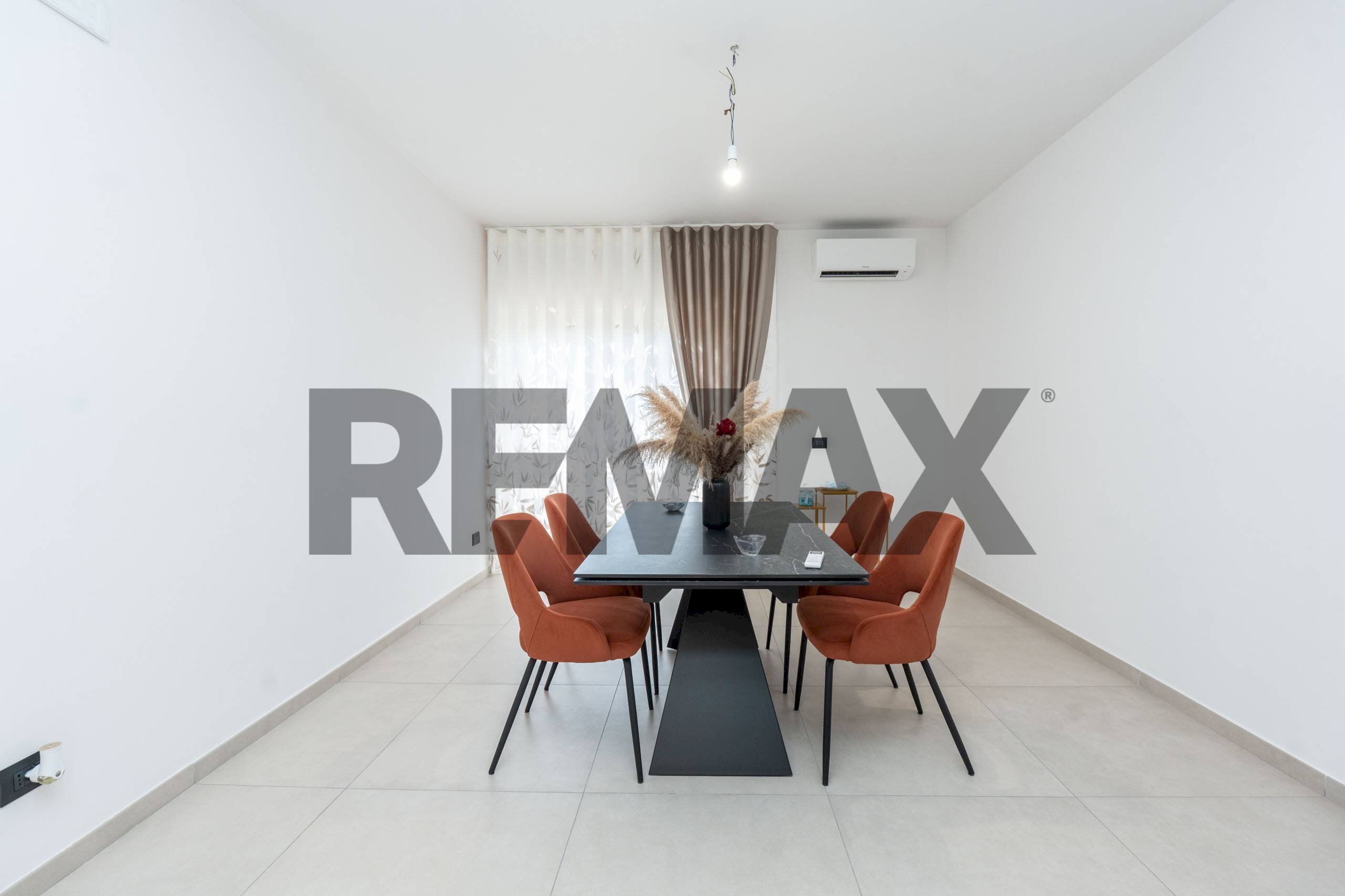 Sala da pranzo - Quadrilocale Viale San Teodoro
27, Catania - foto 2