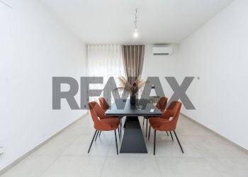 Sala da pranzo - Quadrilocale Viale San Teodoro
 
27, Catania - foto 2